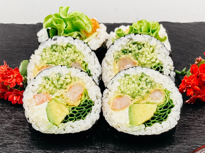 Futomaki z krewetką w tempurze