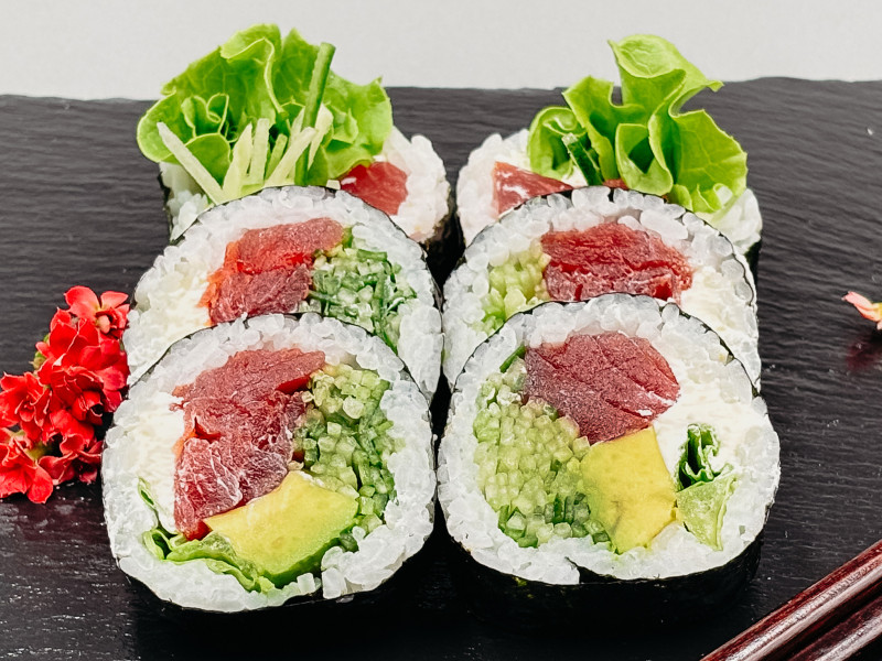 Futomaki z tuńczykiem