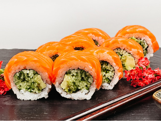 Uramaki Czerwony dragon (8 szt)