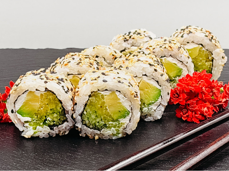 Uramaki Wege w sezamie (8 szt)