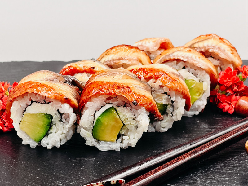 Uramaki Złoty dragon (8 szt)